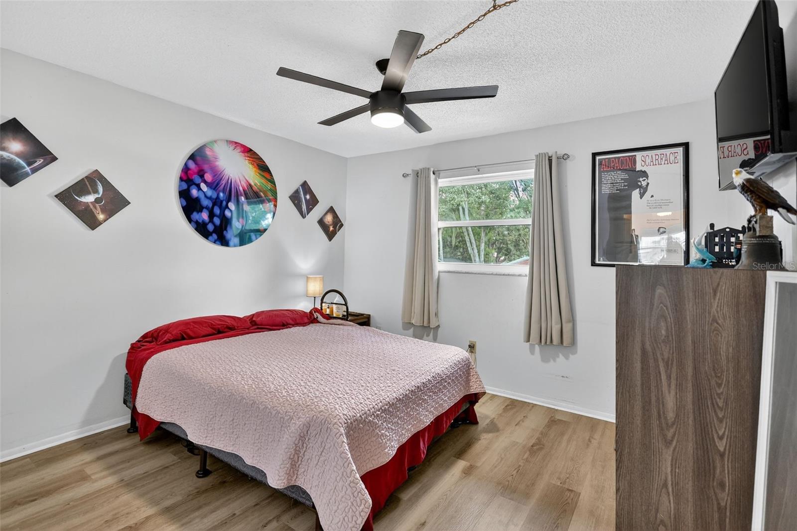 TB8419530 Property Photo