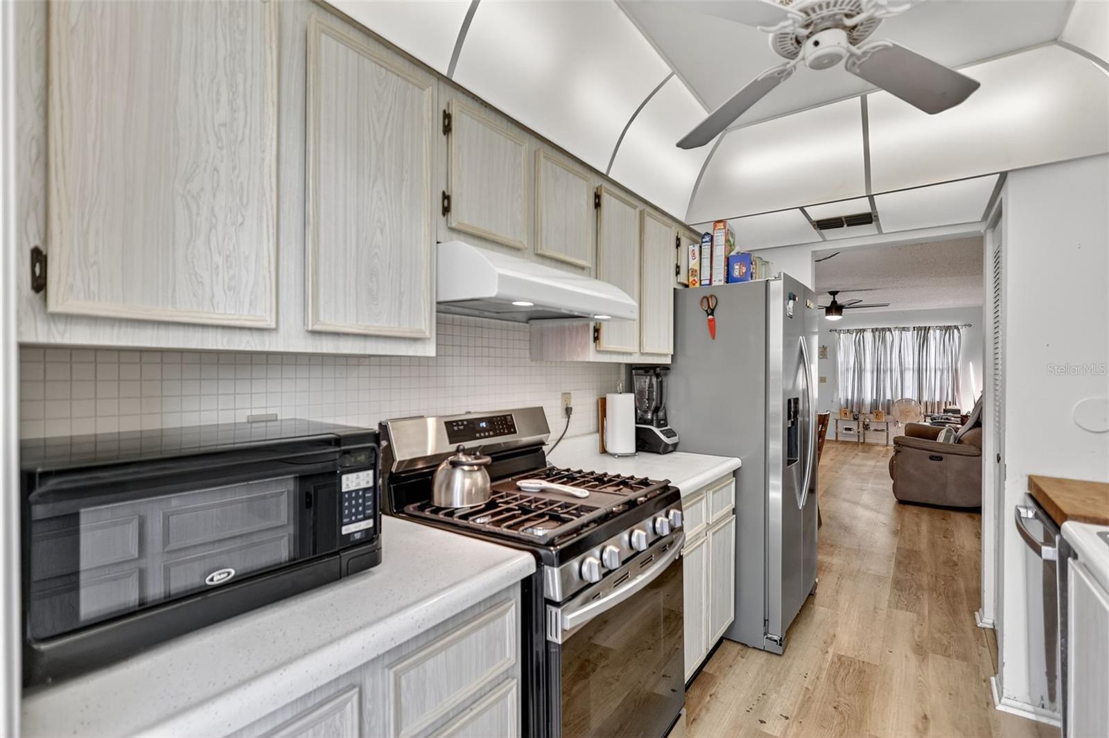 TB8419530 Property Photo