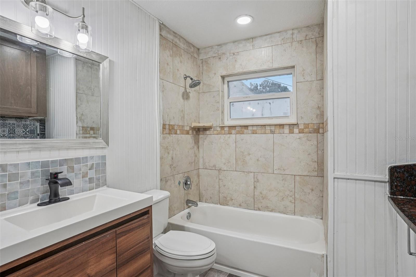 221 N DEVON AVE, WINTER SPRINGS, FL, 32708