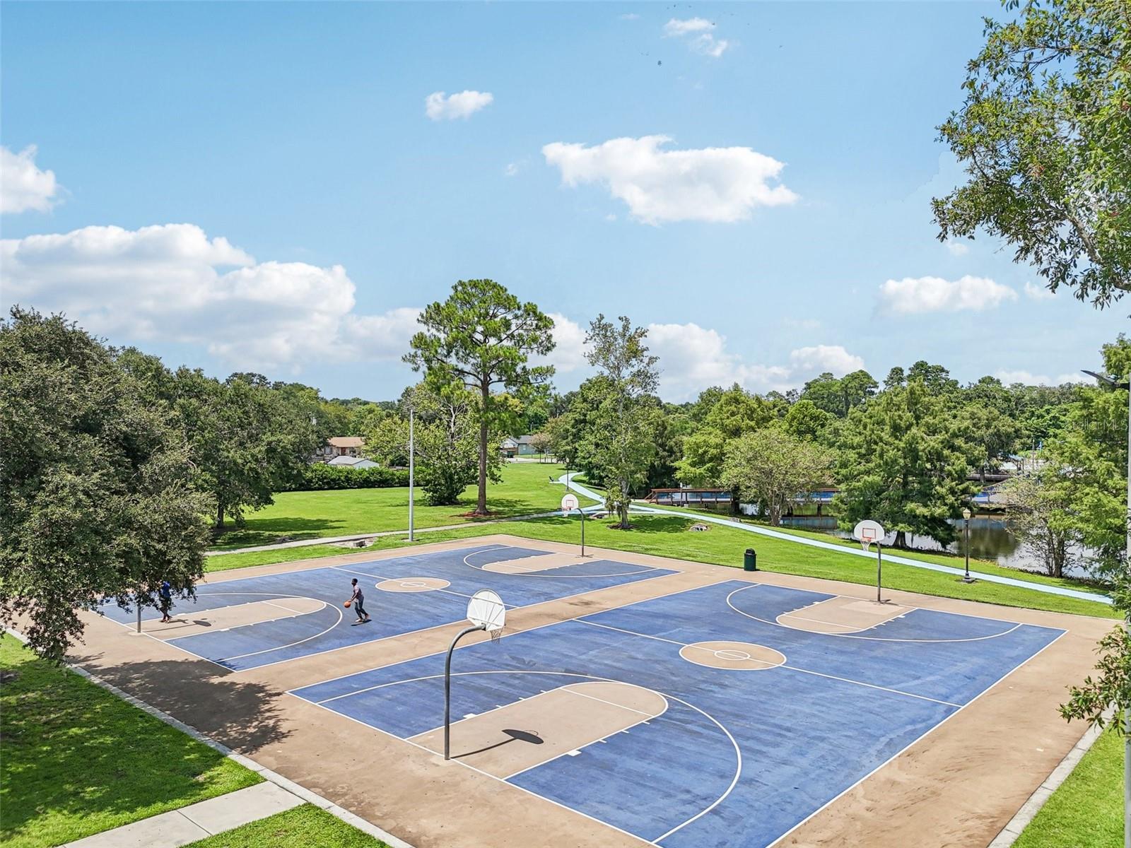 221 N DEVON AVE, WINTER SPRINGS, FL, 32708