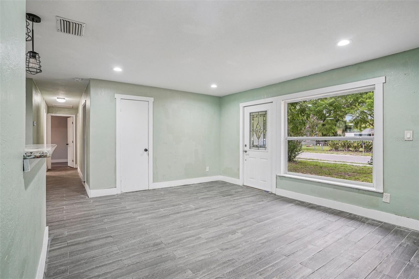 221 N DEVON AVE, WINTER SPRINGS, FL, 32708