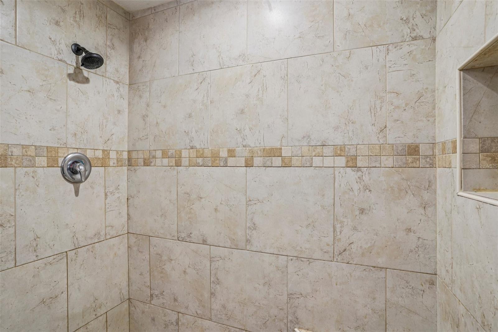 221 N DEVON AVE, WINTER SPRINGS, FL, 32708