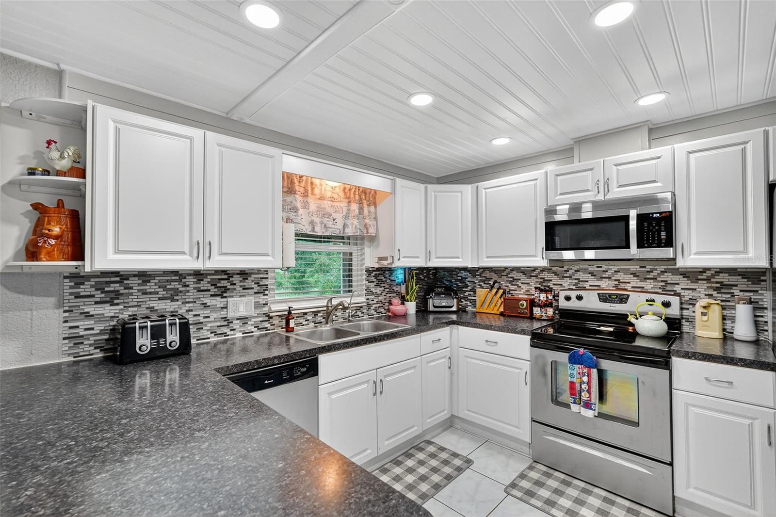 6404 MAT-TEE DR, SEBRING, FL, 33875