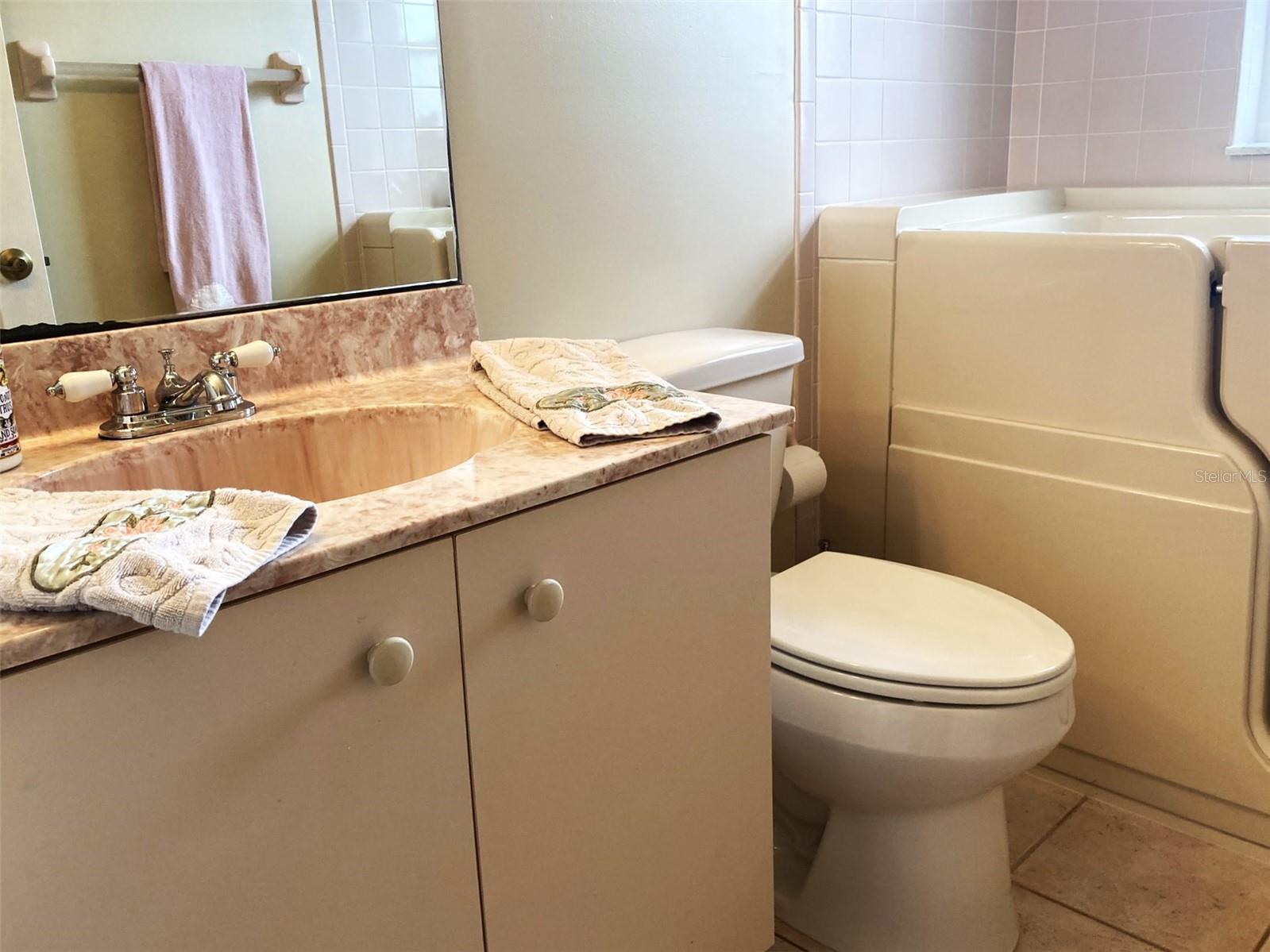 16 FENWICK LN, PALM COAST, FL, 32137