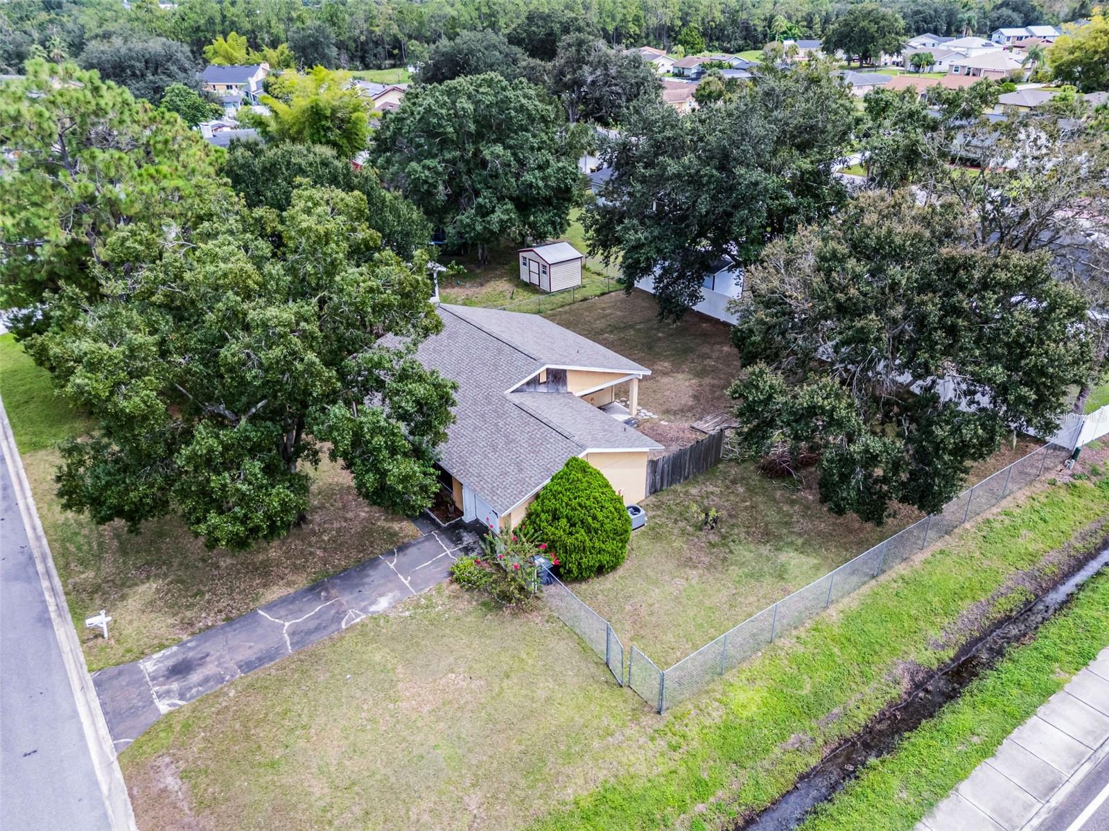 702 PUTT LN, KISSIMMEE, FL, 34759