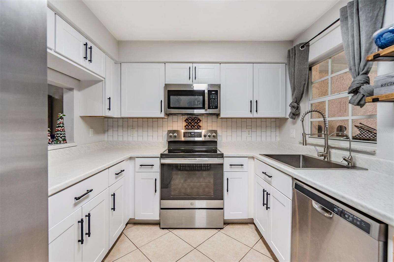Fully renovated Kitchen.