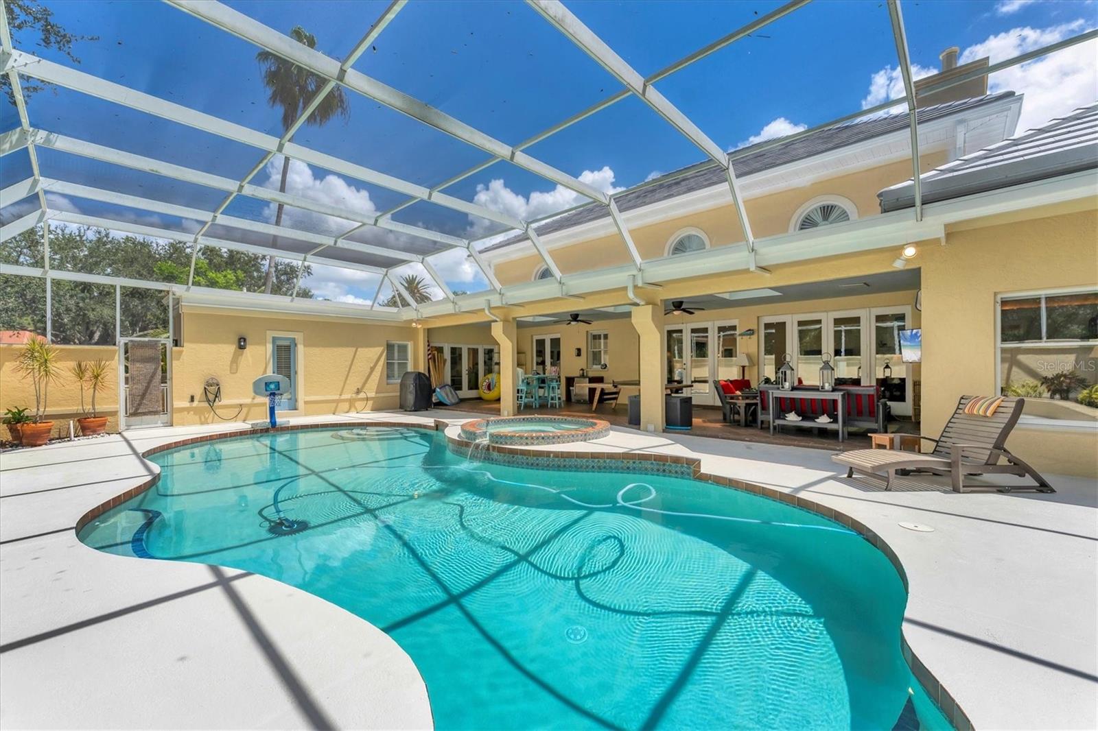 A4662753 Property Photo