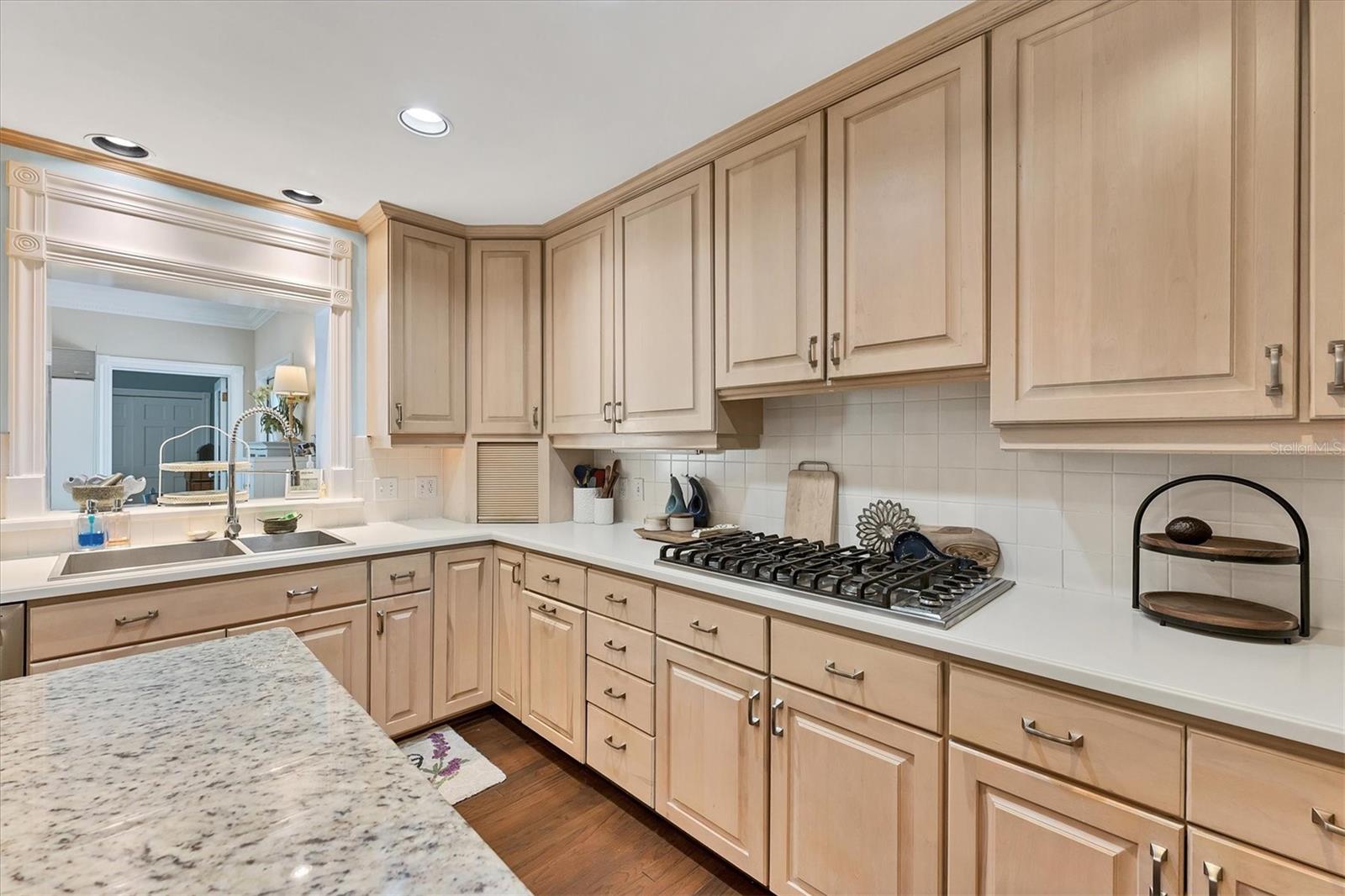 A4662753 Property Photo