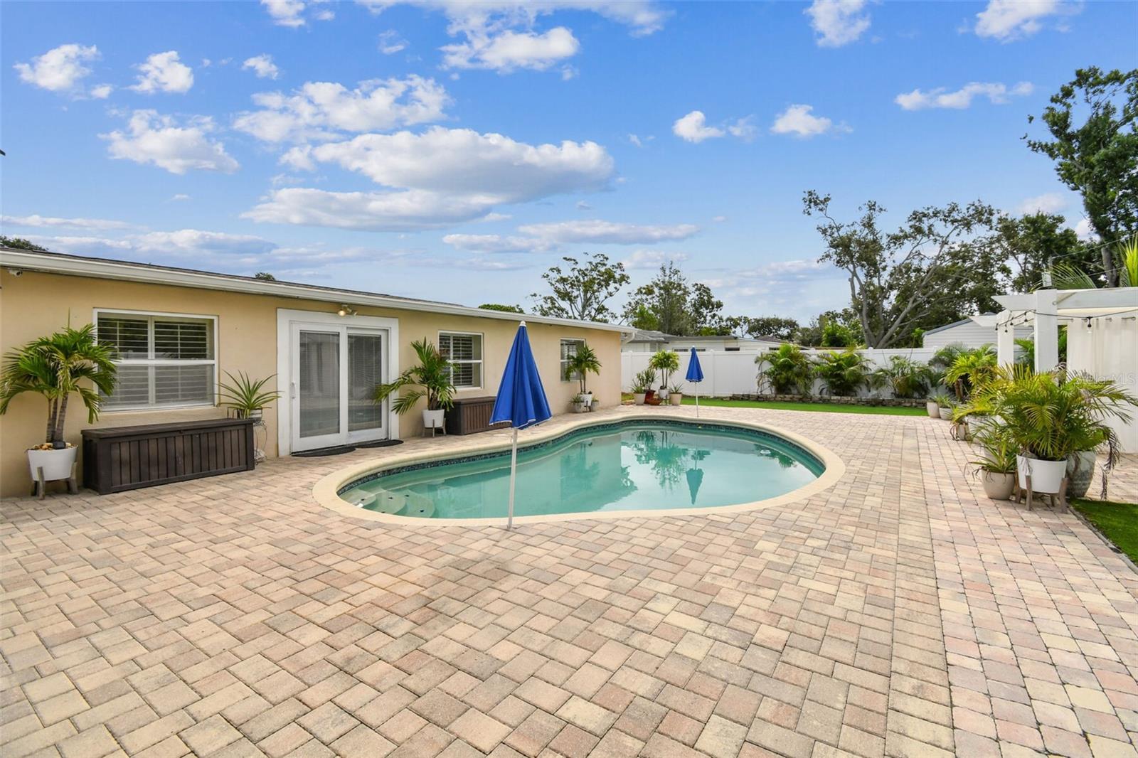 2580 GRANADA CIR W, ST PETERSBURG, FL, 33712