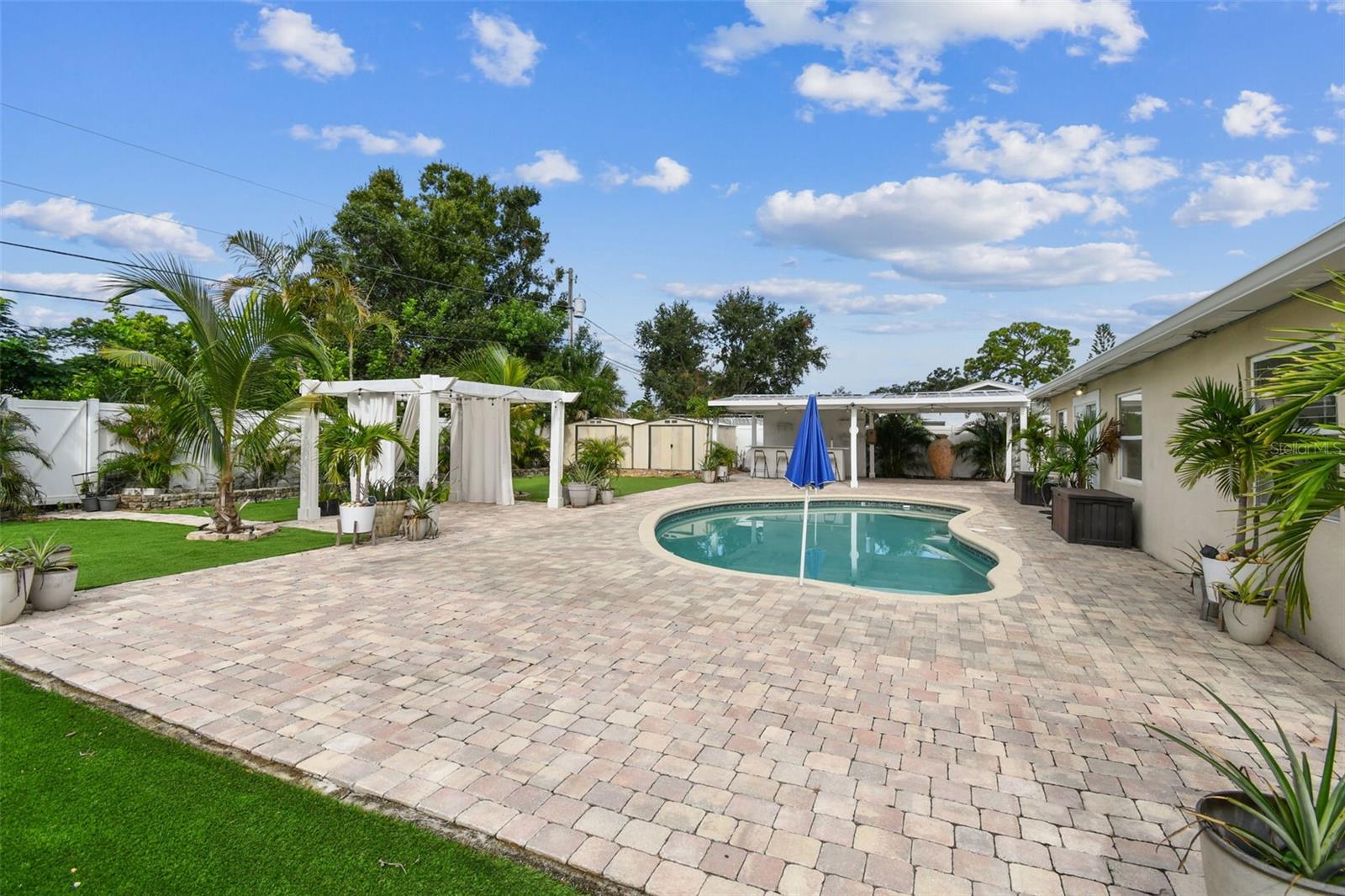 2580 GRANADA CIR W, ST PETERSBURG, FL, 33712