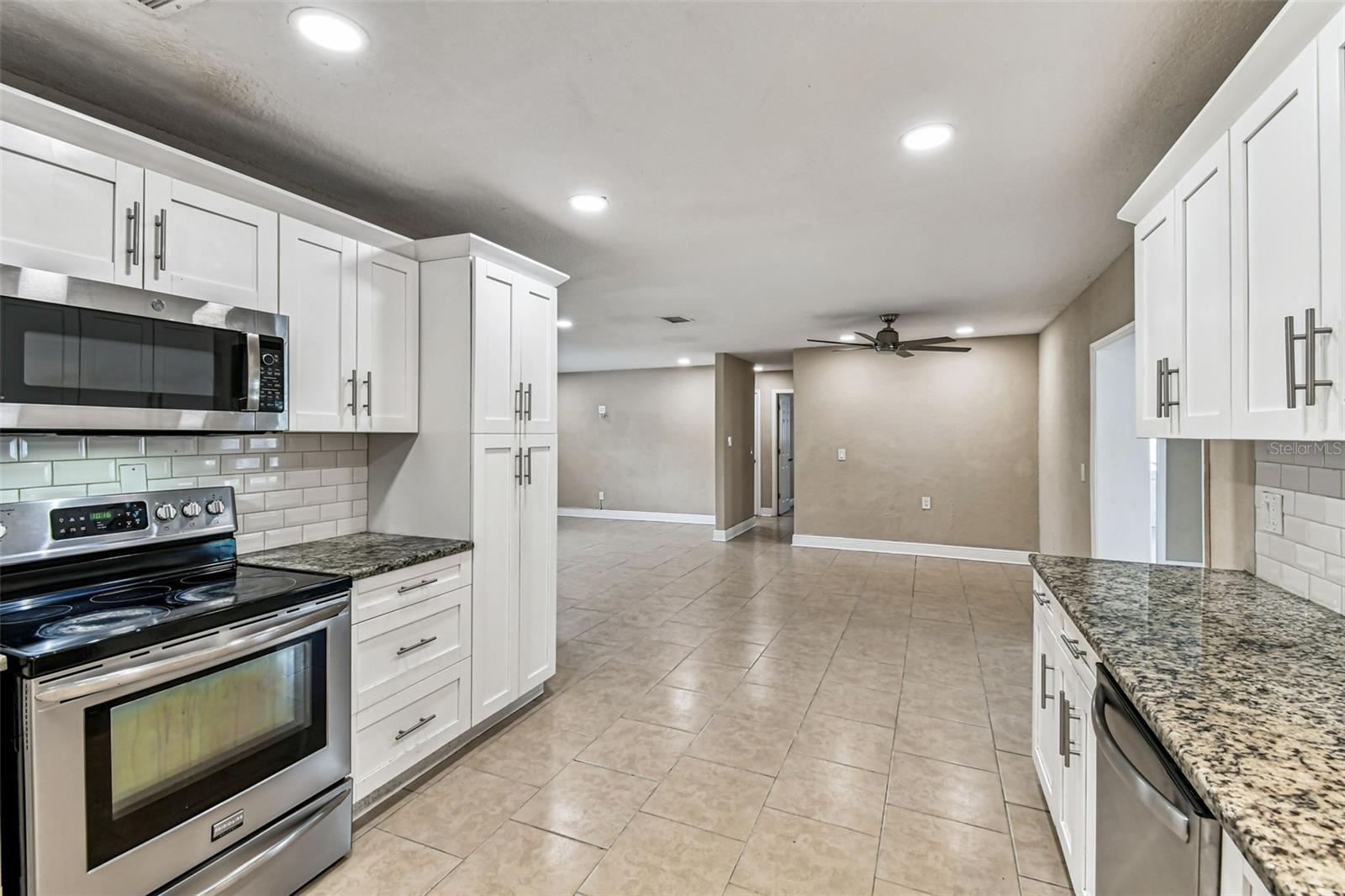 2580 GRANADA CIR W, ST PETERSBURG, FL, 33712