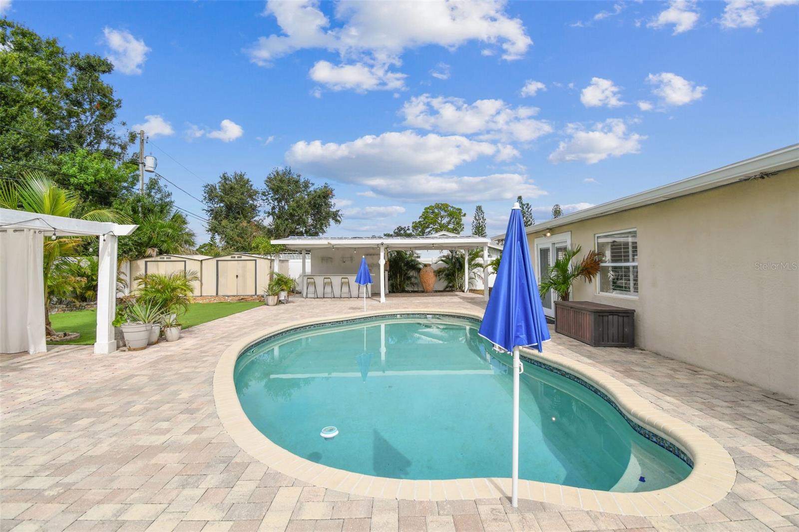 2580 GRANADA CIR W, ST PETERSBURG, FL, 33712