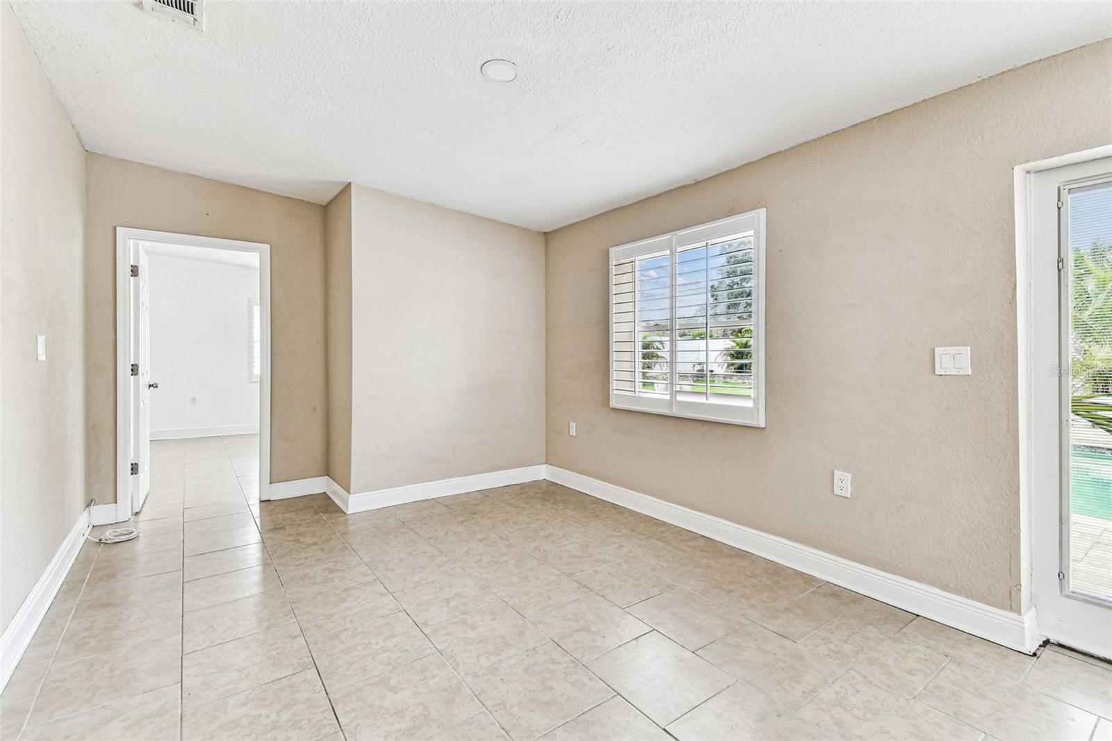 2580 GRANADA CIR W, ST PETERSBURG, FL, 33712