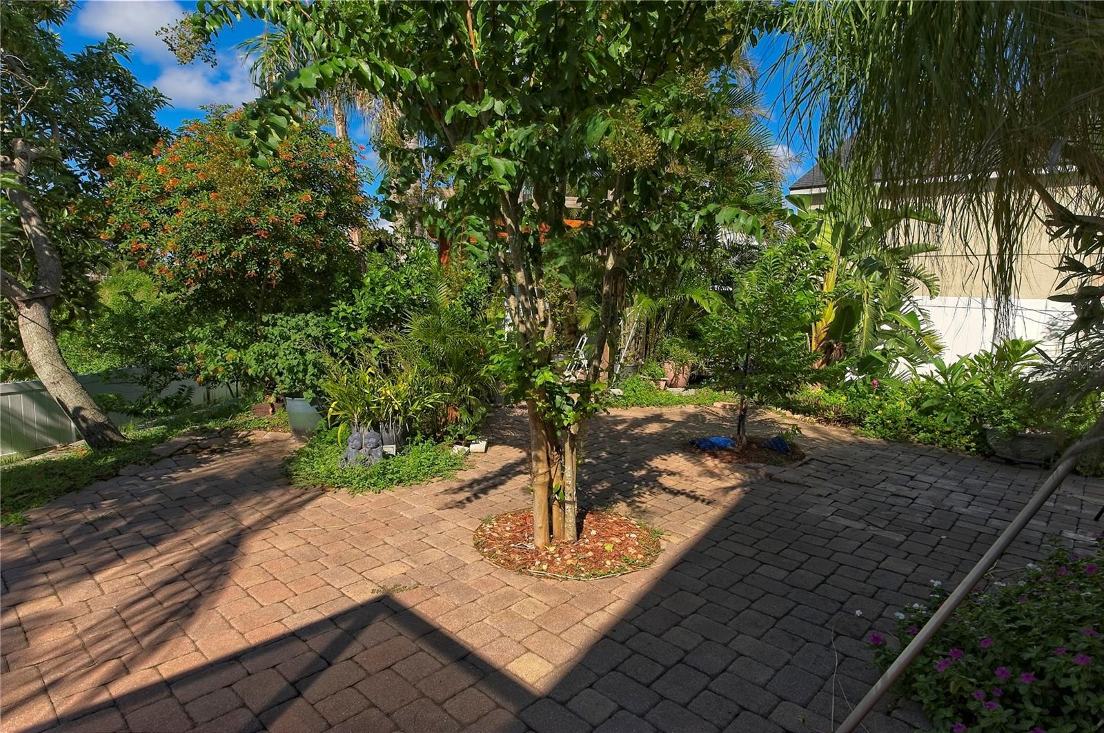 530 SOMERHILL DR NE, ST PETERSBURG, FL, 33716