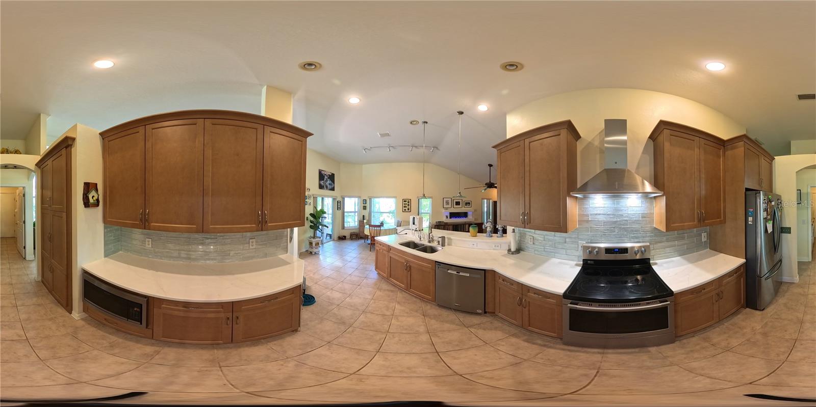 530 SOMERHILL DR NE, ST PETERSBURG, FL, 33716