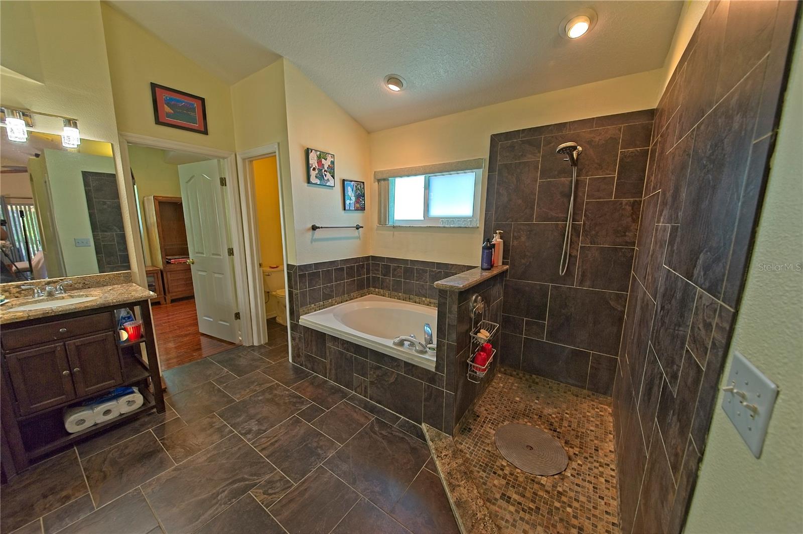 530 SOMERHILL DR NE, ST PETERSBURG, FL, 33716