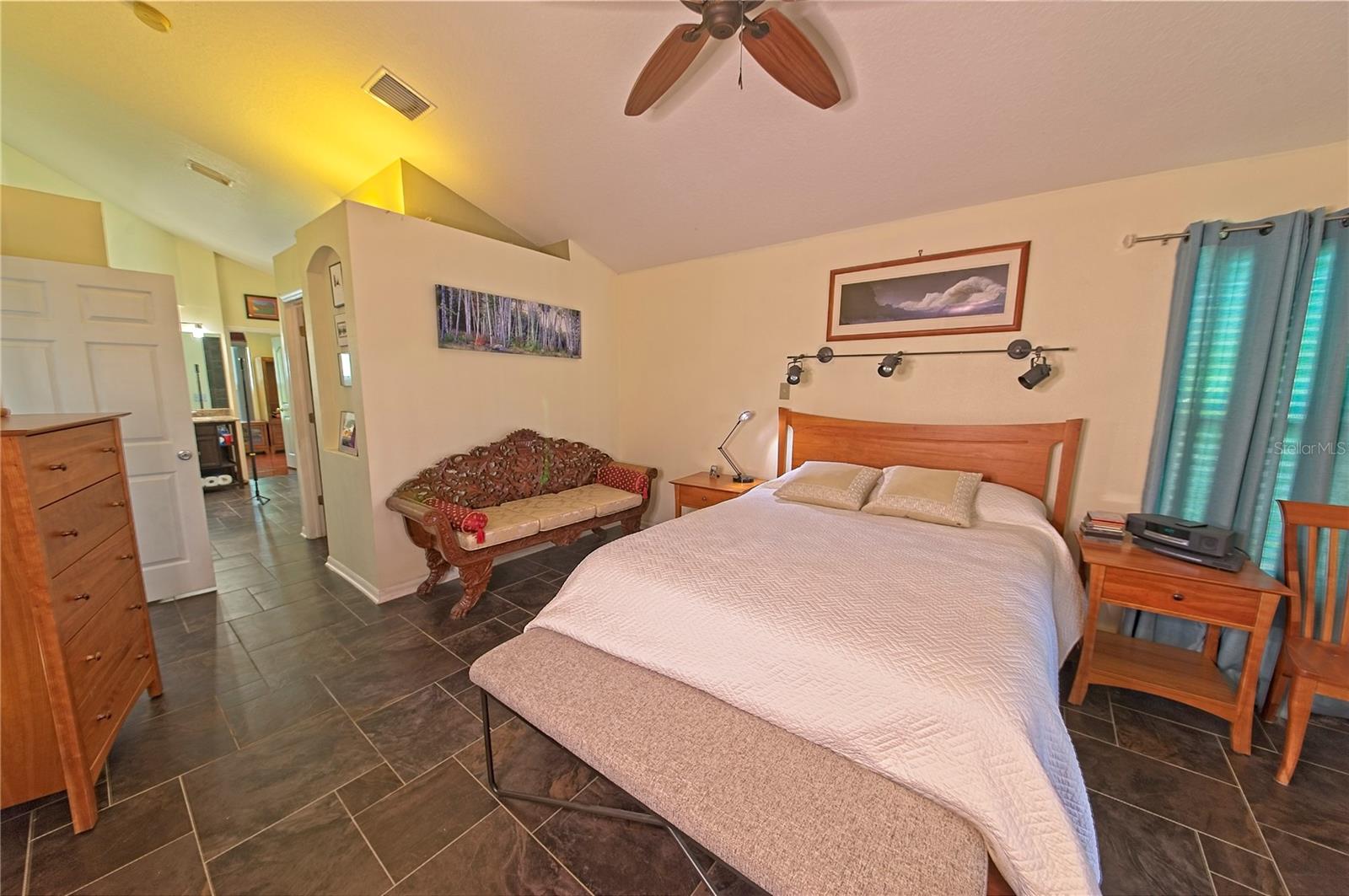 530 SOMERHILL DR NE, ST PETERSBURG, FL, 33716