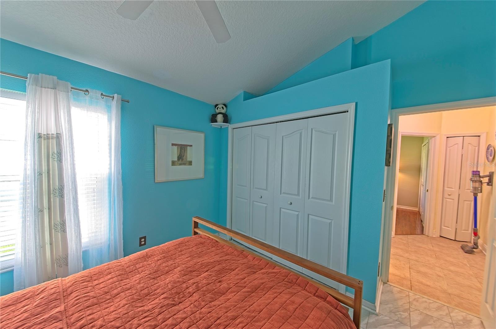 530 SOMERHILL DR NE, ST PETERSBURG, FL, 33716