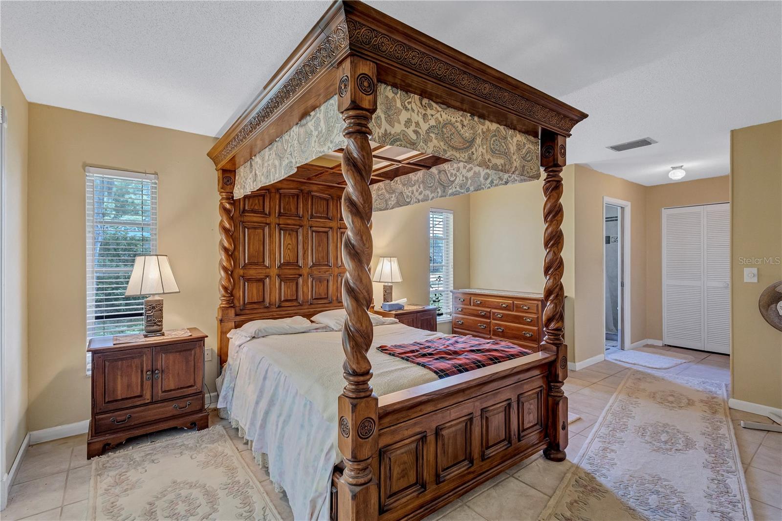 A4662798 Property Photo