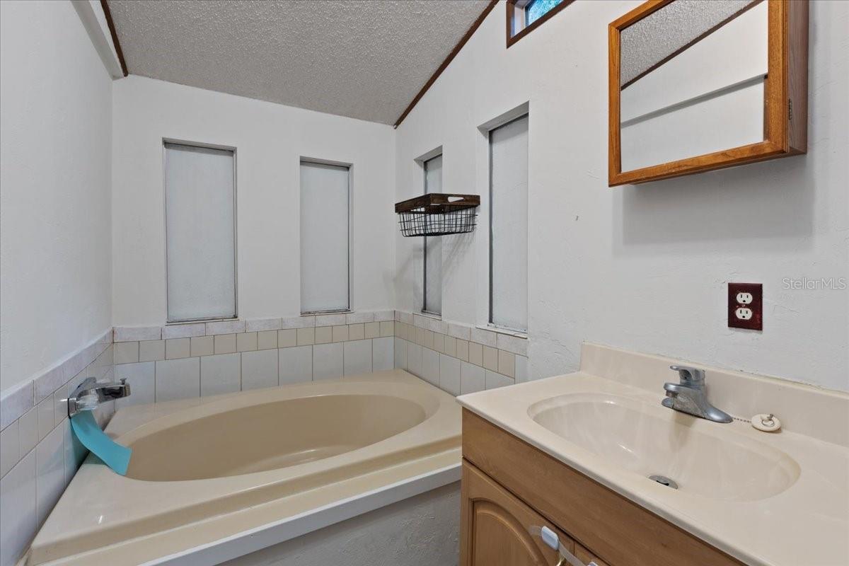 GC533458 Property Photo