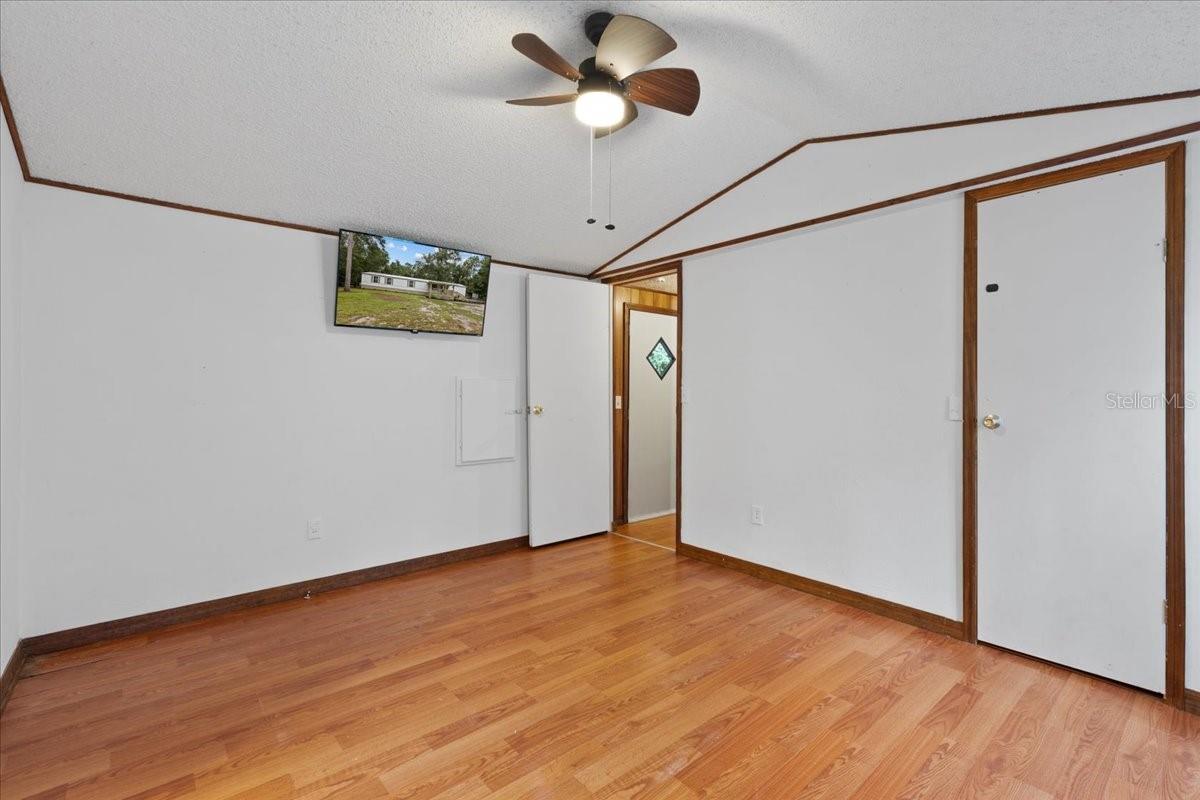 GC533458 Property Photo