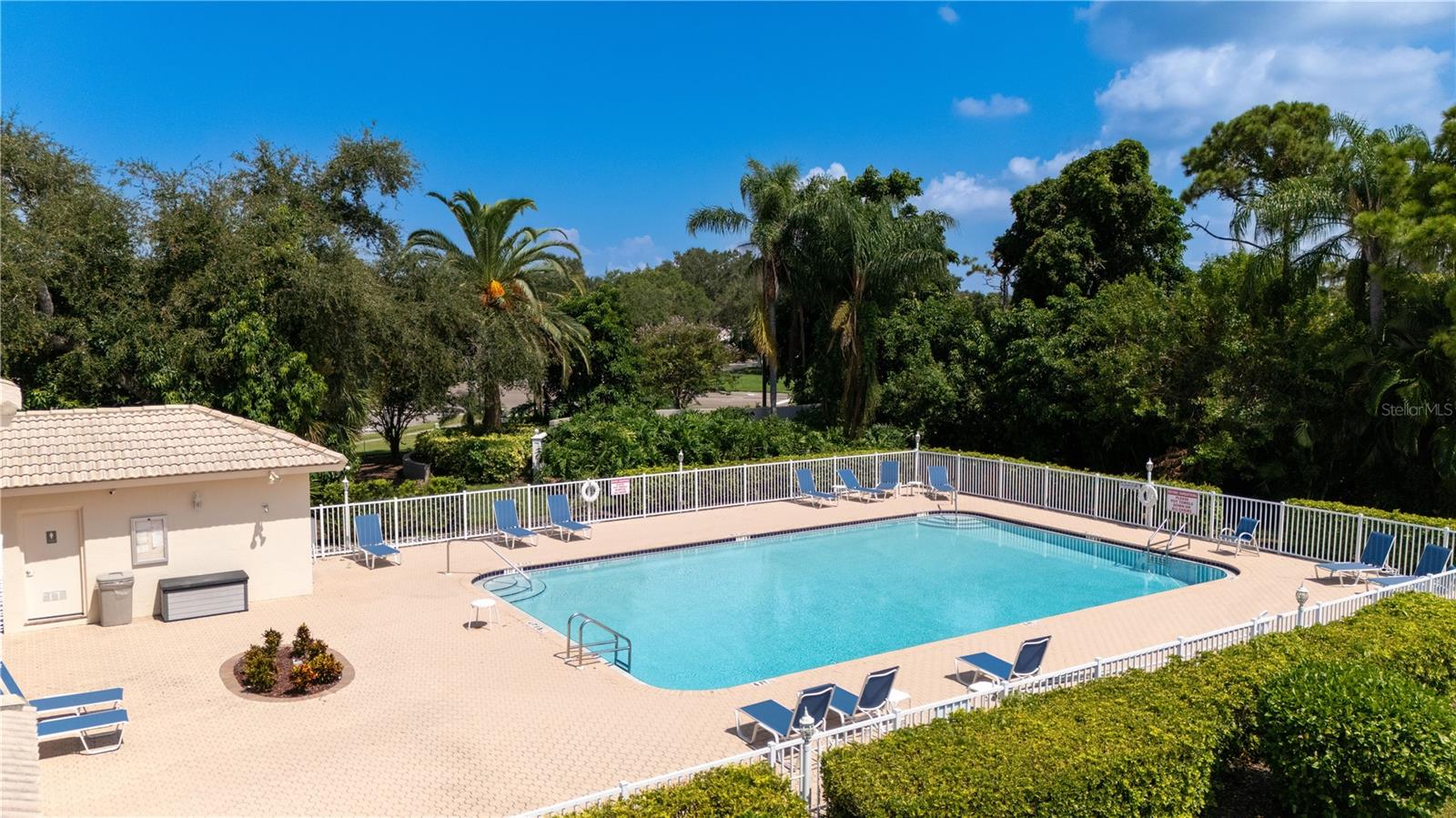 A4662802 Property Photo