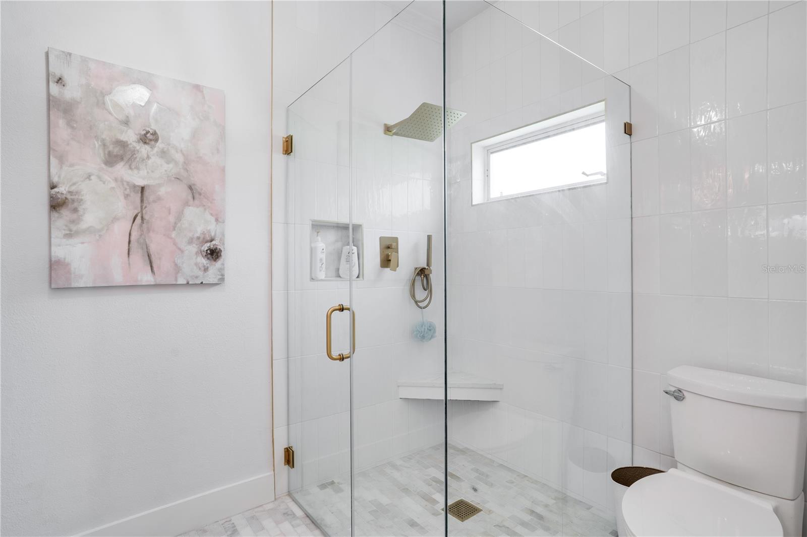 A4662802 Property Photo