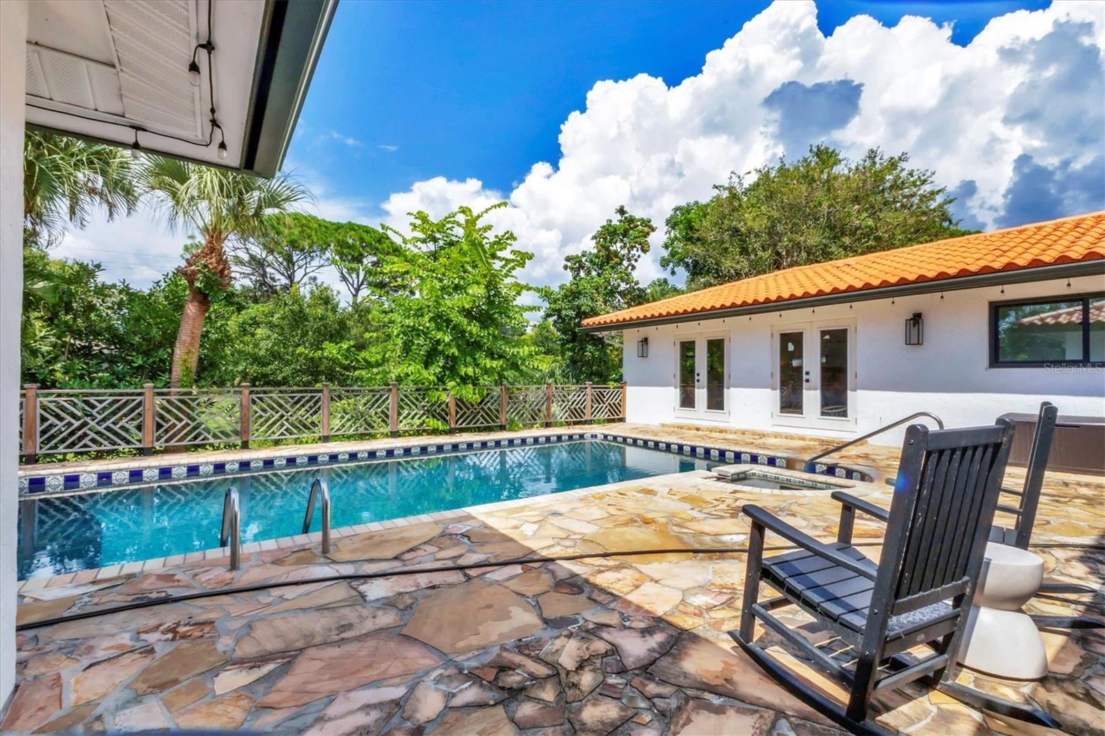 A4662815 Property Photo