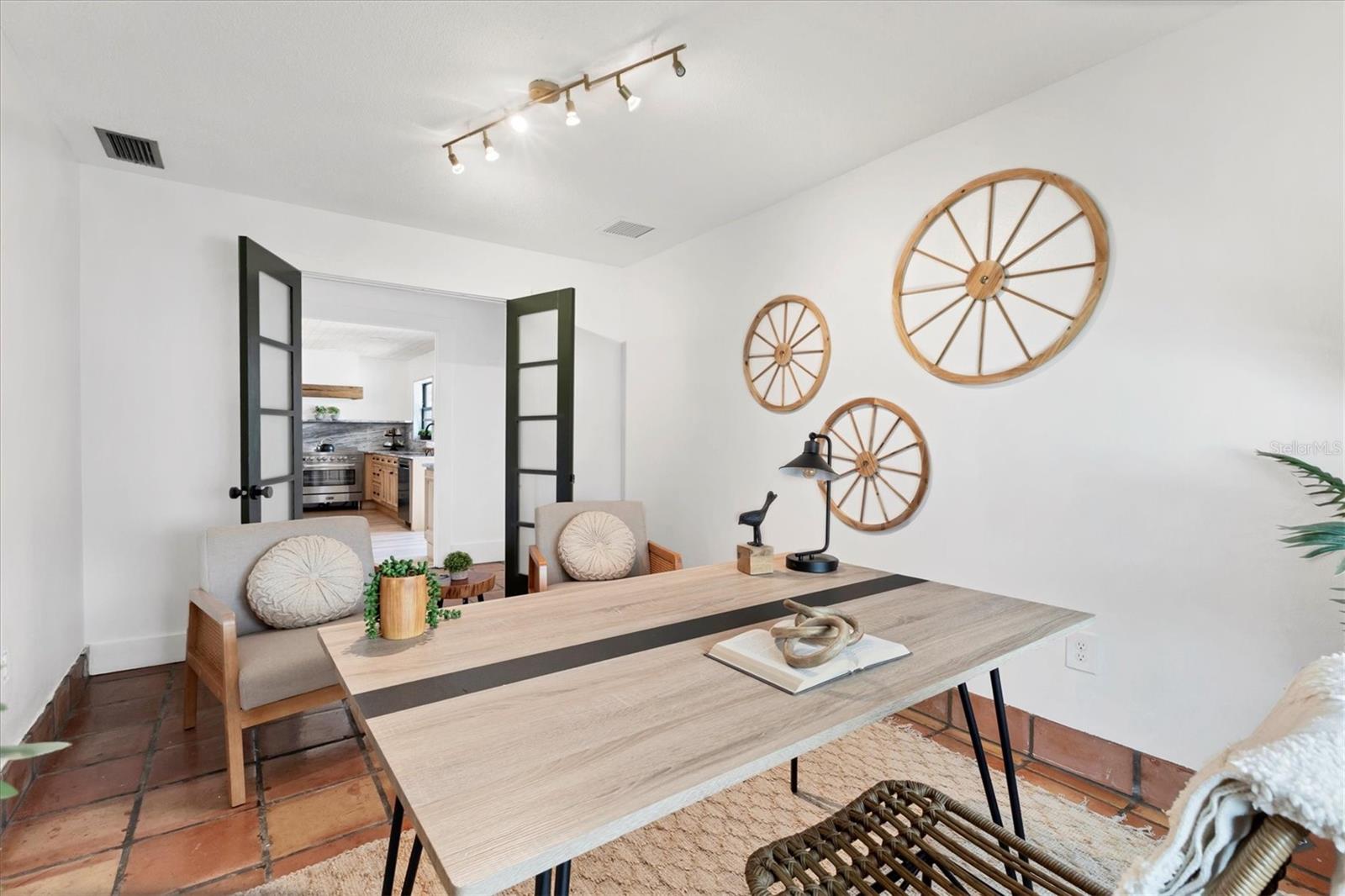 A4662815 Property Photo