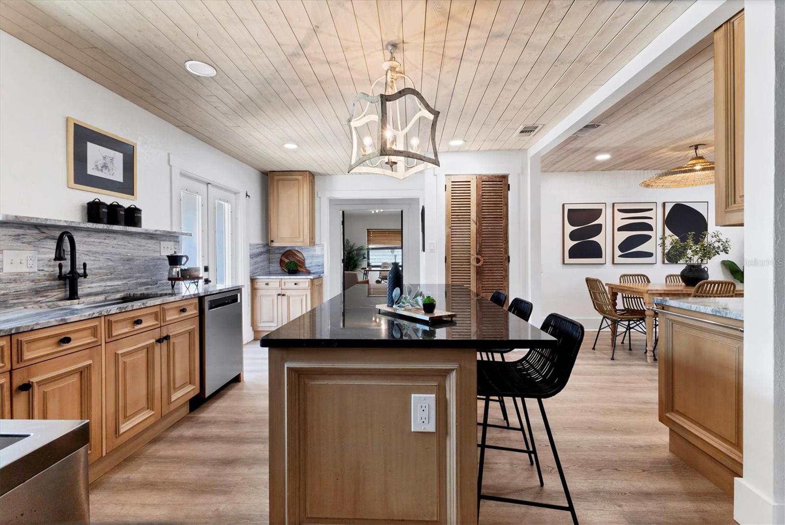 A4662815 Property Photo