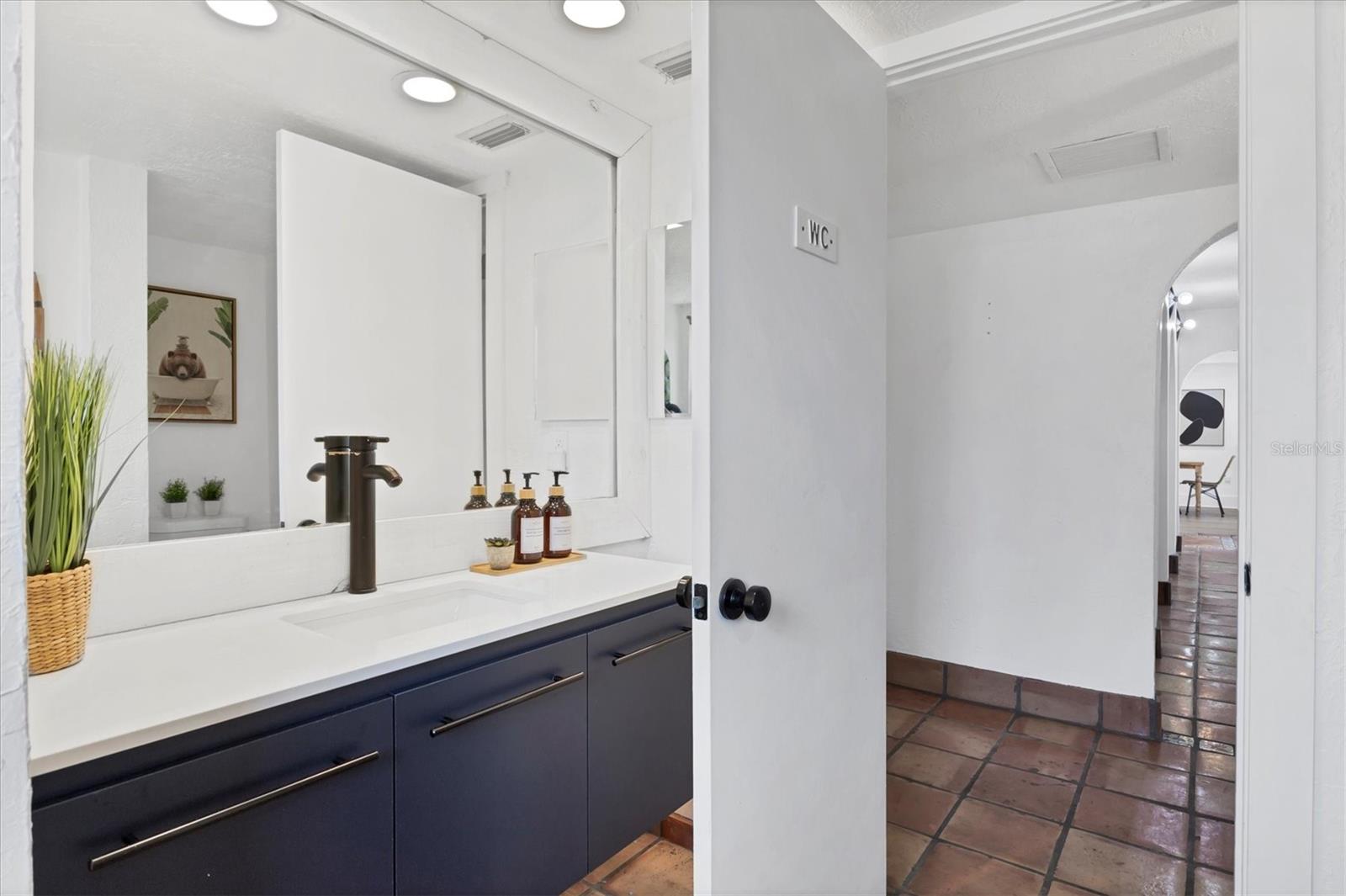 A4662815 Property Photo