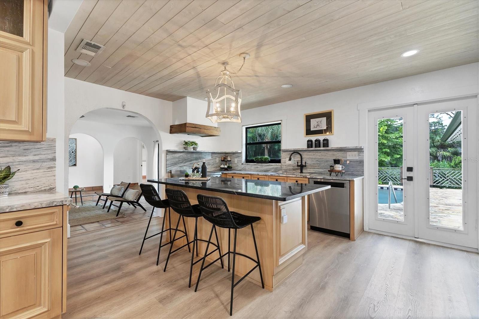A4662815 Property Photo