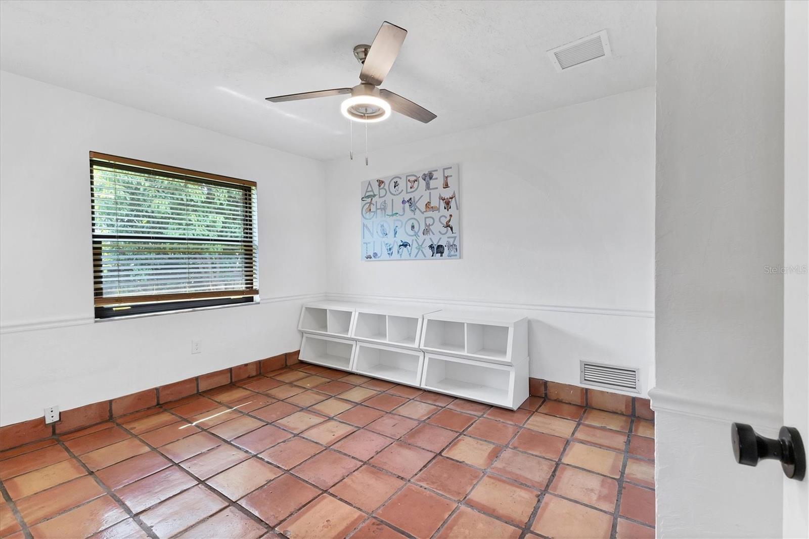 A4662815 Property Photo