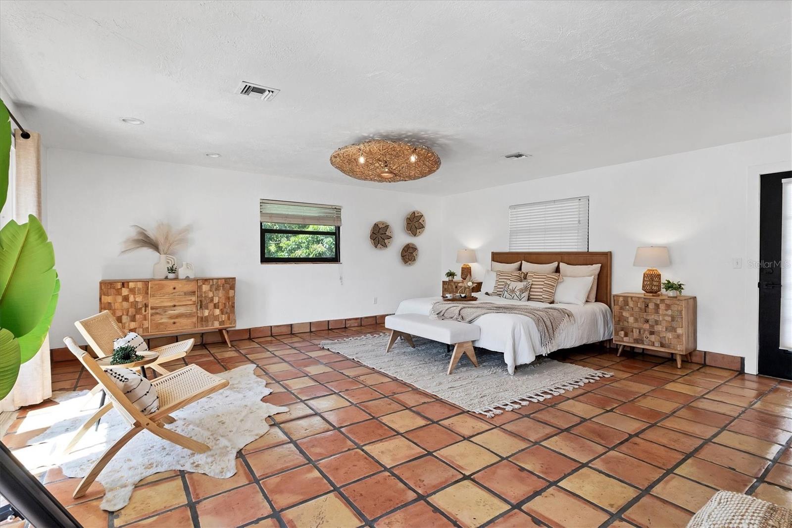 A4662815 Property Photo