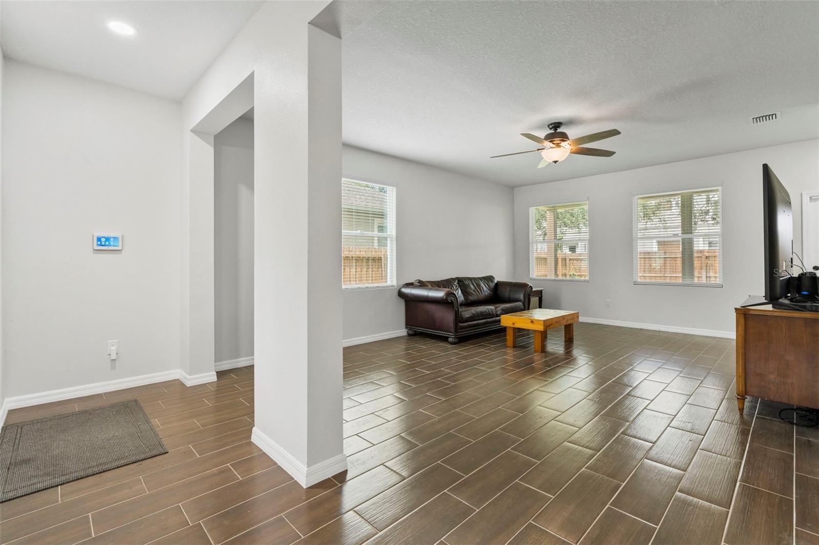 O6337967 Property Photo