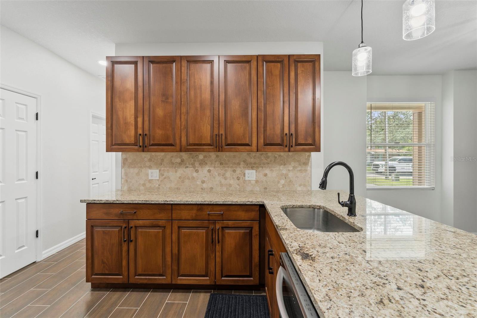 O6337967 Property Photo
