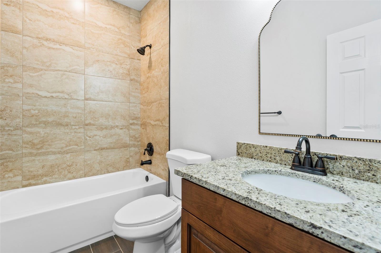 O6337967 Property Photo