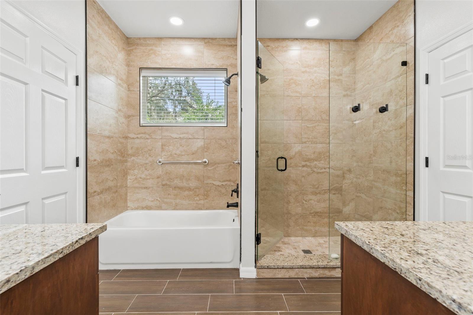 O6337967 Property Photo