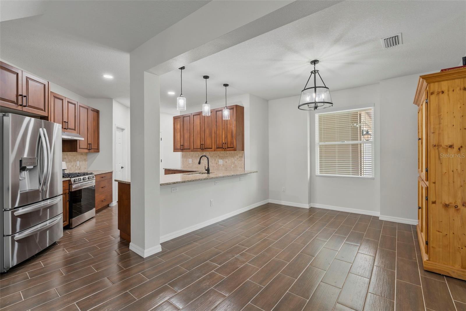 O6337967 Property Photo