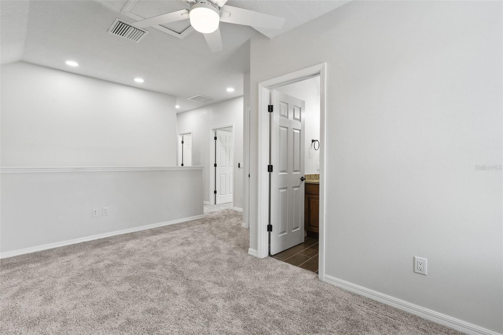 O6337967 Property Photo