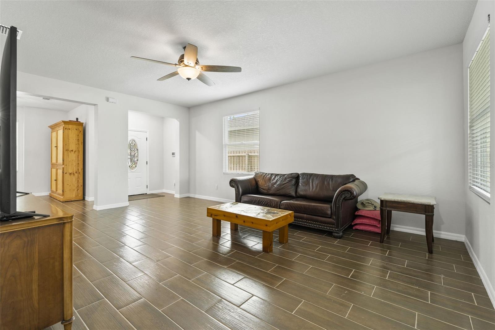 O6337967 Property Photo
