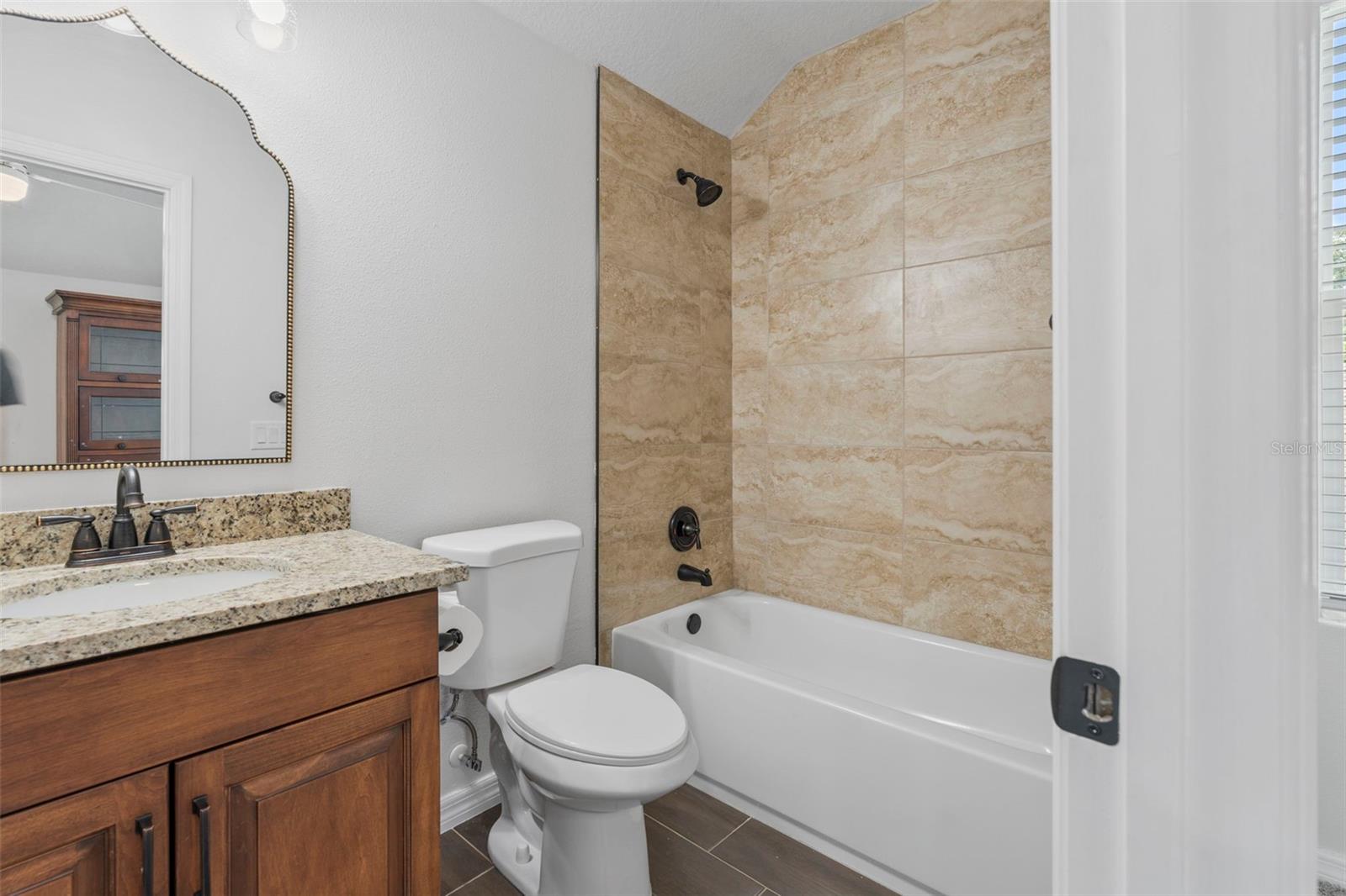 O6337967 Property Photo