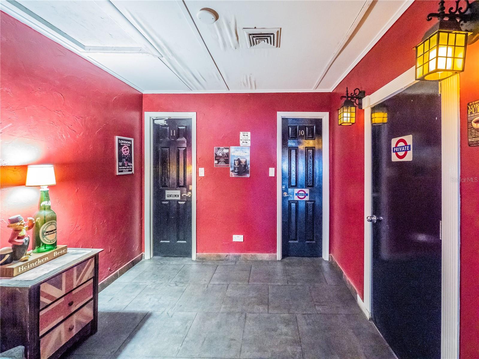 322 N ALEXANDER ST, MOUNT DORA, FL, 32757