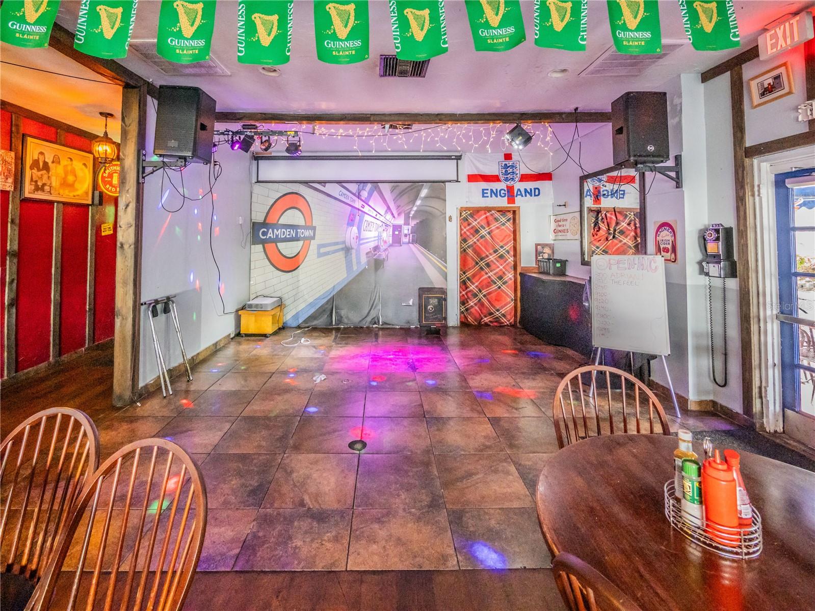 322 N ALEXANDER ST, MOUNT DORA, FL, 32757