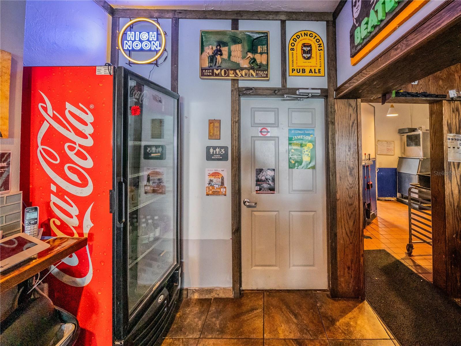 322 N ALEXANDER ST, MOUNT DORA, FL, 32757