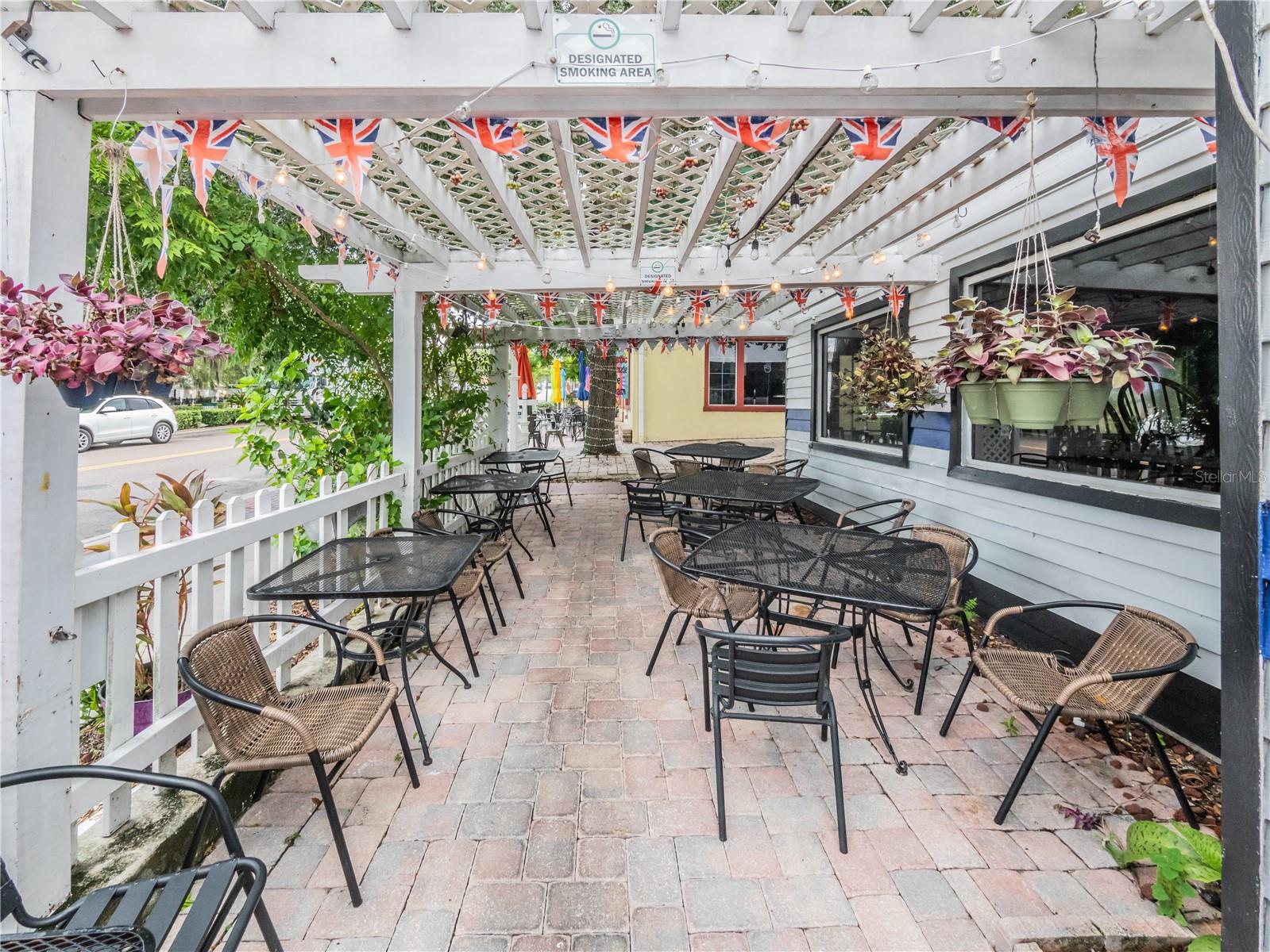 322 N ALEXANDER ST, MOUNT DORA, FL, 32757