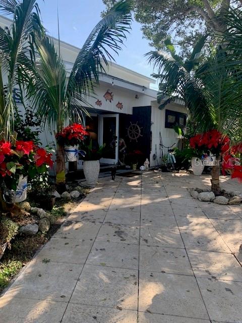 300 GARDEN LN, SARASOTA, FL, 34242