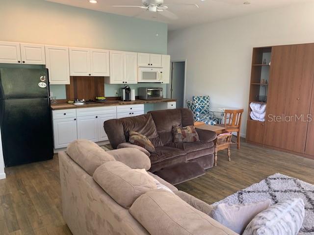 300 GARDEN LN, SARASOTA, FL, 34242