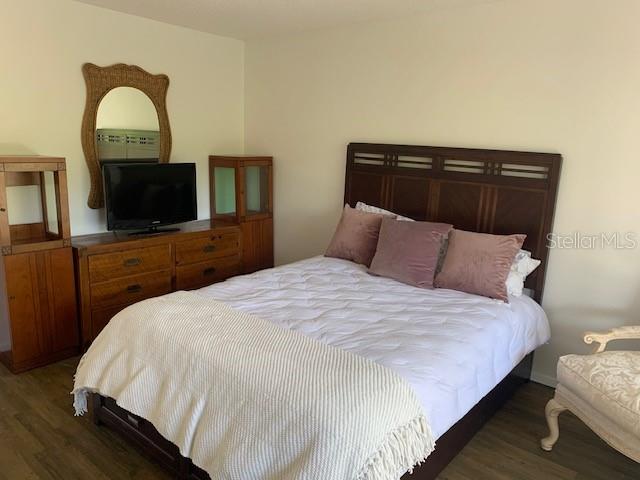 300 GARDEN LN, SARASOTA, FL, 34242