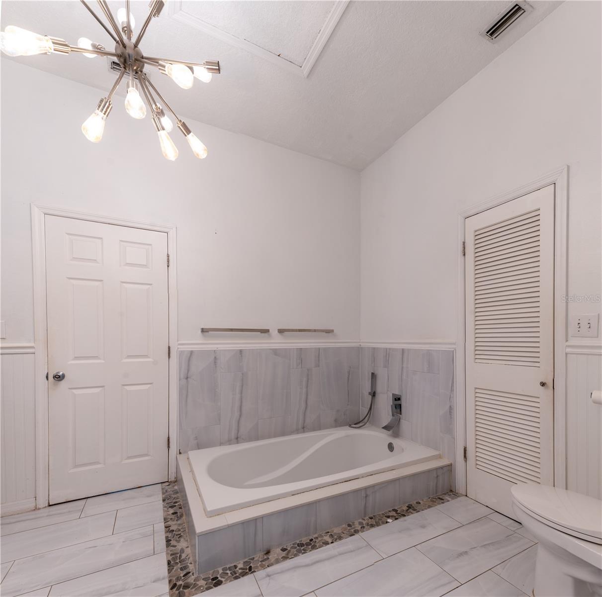 A4662830 Property Photo